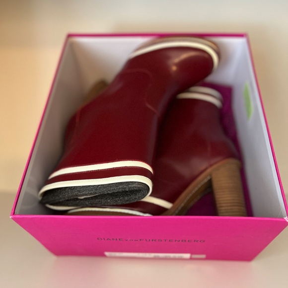 Diane von Fürstenberg Talc Spazzolato Ankle Boots (NIB) - Picture 6 of 7